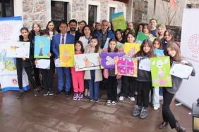 Ailem İzmir Projesi Kapsamında Aile Katılımlı Sömestir Kolaj Atölyesi Düzenlendi