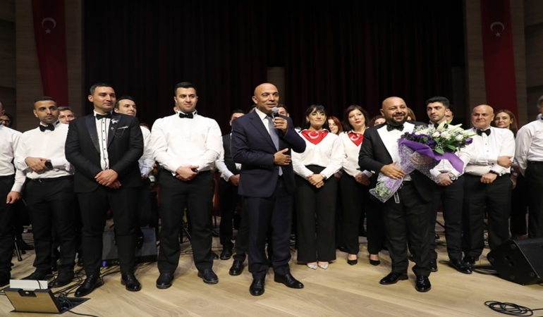 Meslektaşlardan Oluşan Müzik Korosu İlk Konserini İktisat Kongre Merkezi’nde Verdi